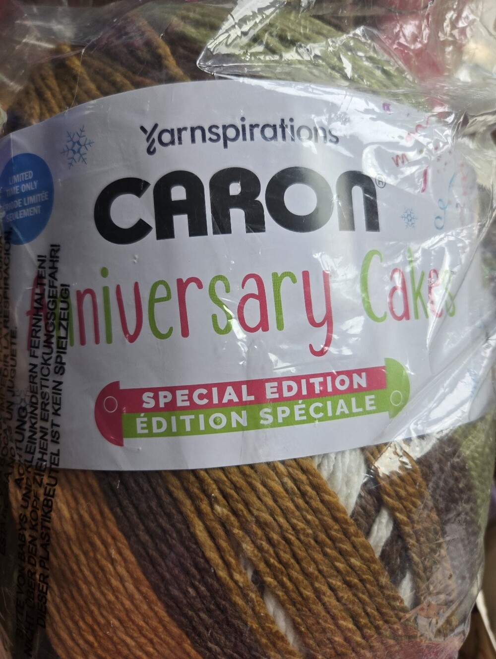 Carbon Anniversary Cake Yarn Gingerbread Forest, Completely Sealed